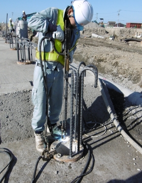 特殊パイルスタッド